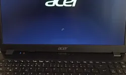 acer logosunda kalıyor